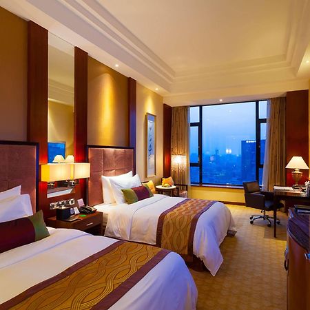 Celebrity City Hotel Чэнду Экстерьер фото