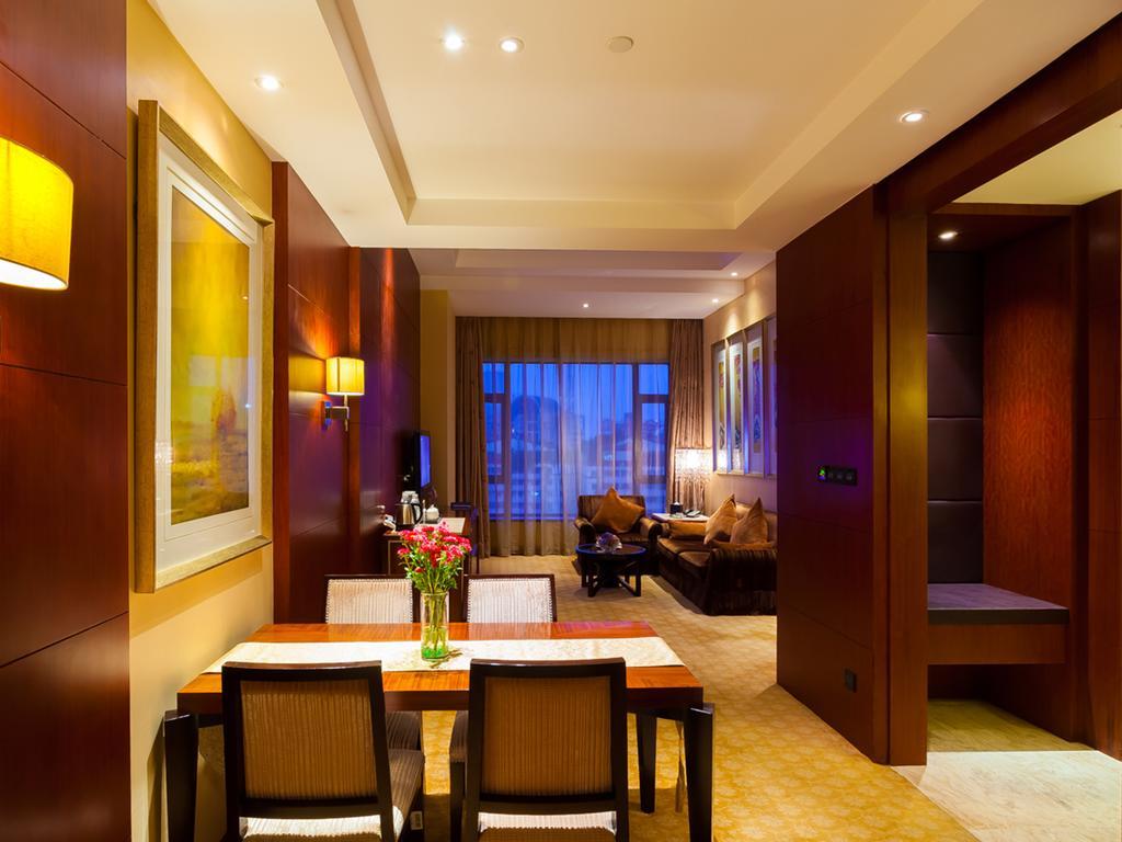 Celebrity City Hotel Чэнду Номер фото