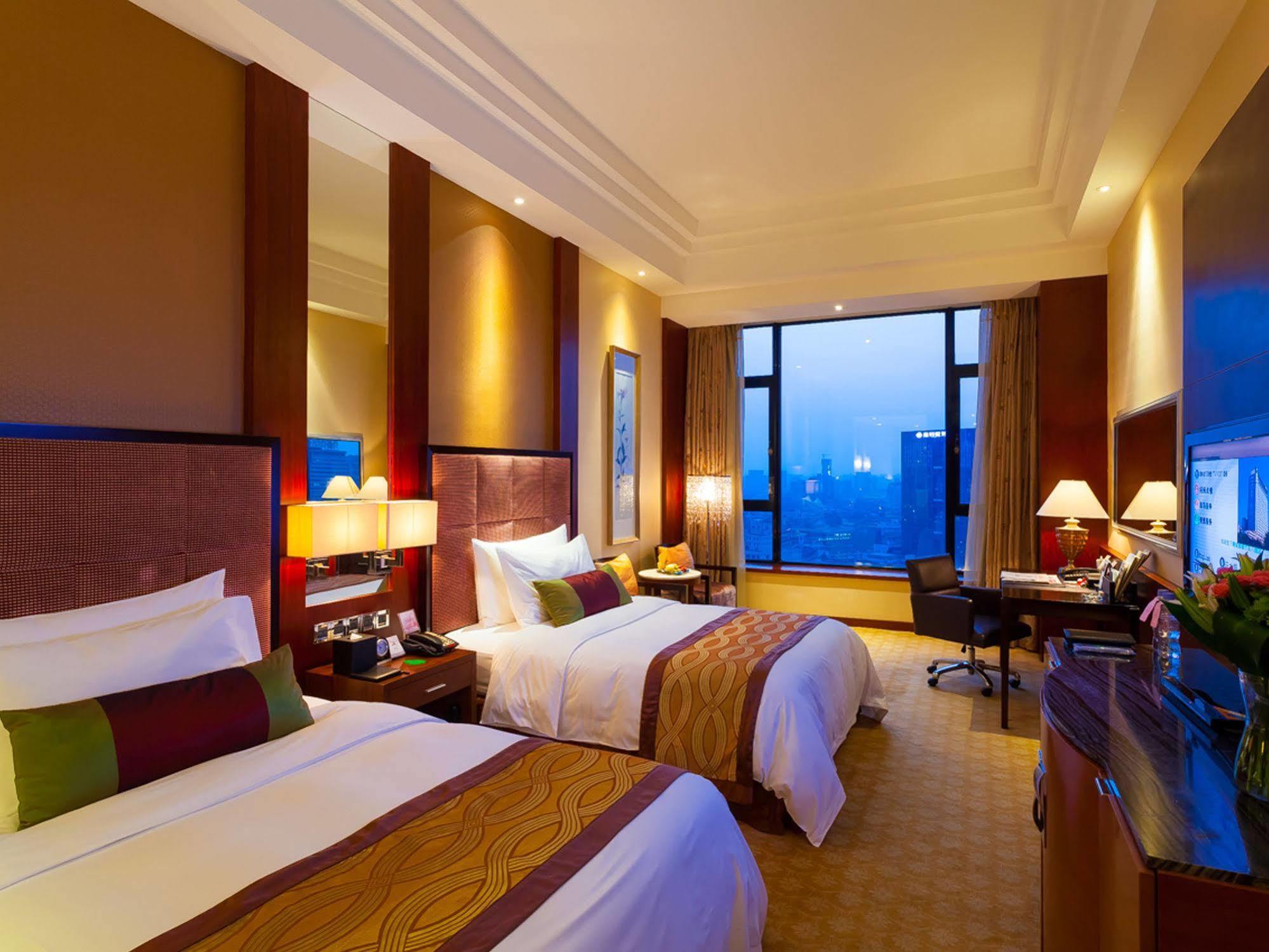 Celebrity City Hotel Чэнду Экстерьер фото